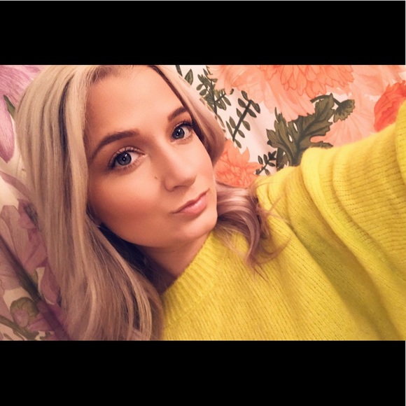 Meet your Posher, Haley - Picture 4 of 6